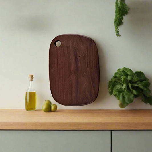Elegant Valnød Skærebræt i Træ med Multifunktionelt Design til Stilfuld Servering