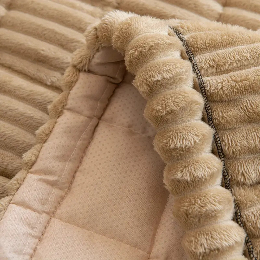 Plush Channel | Sofa Cover with Anti-Slip Backing & Modern Design | Cozy Protection for Everyday Use